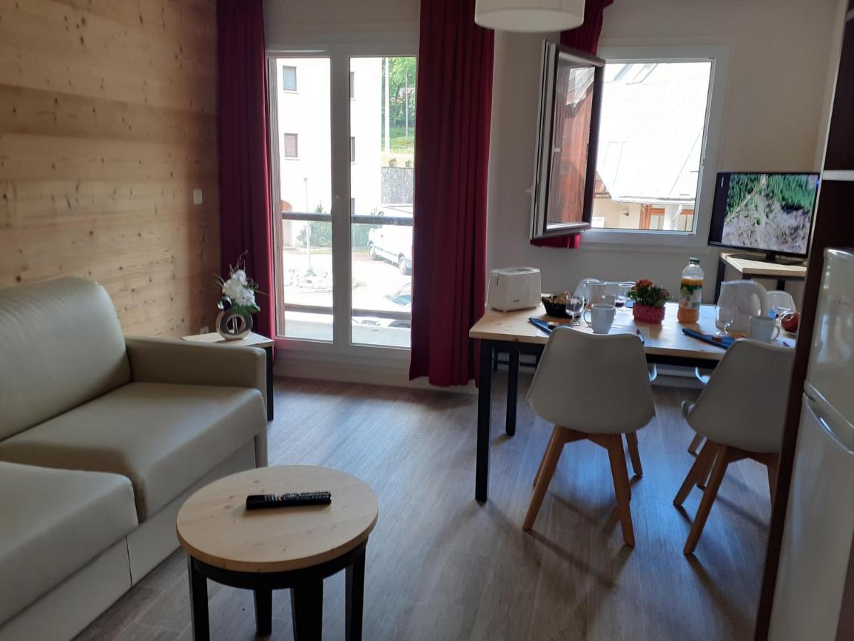 Olydea Saint-Colomban-Des-Villards Exteriör bild