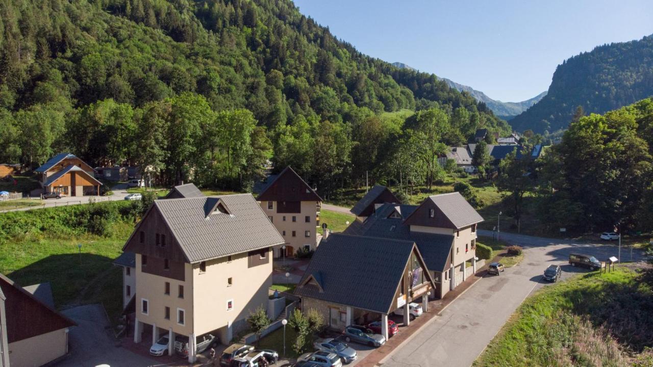 Olydea Saint-Colomban-Des-Villards Exteriör bild